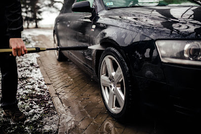 Baystar Express hand car wash and cafe
